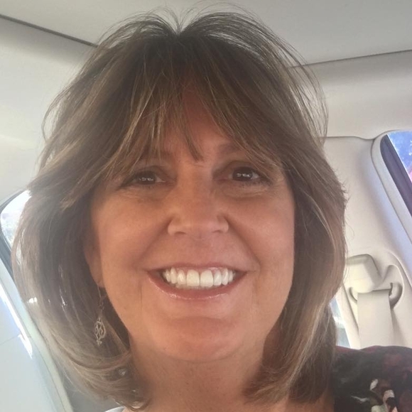 Meet your Posher, Robin jones - Picture 1 of 1